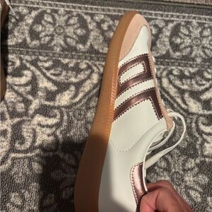 Back 70s Women's White and Bronze- pinkish sneakers size 39 which is 8 to 8 1/2